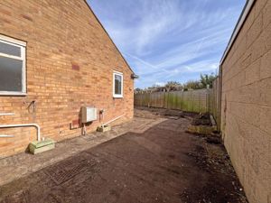 Photo 8- click for photo gallery